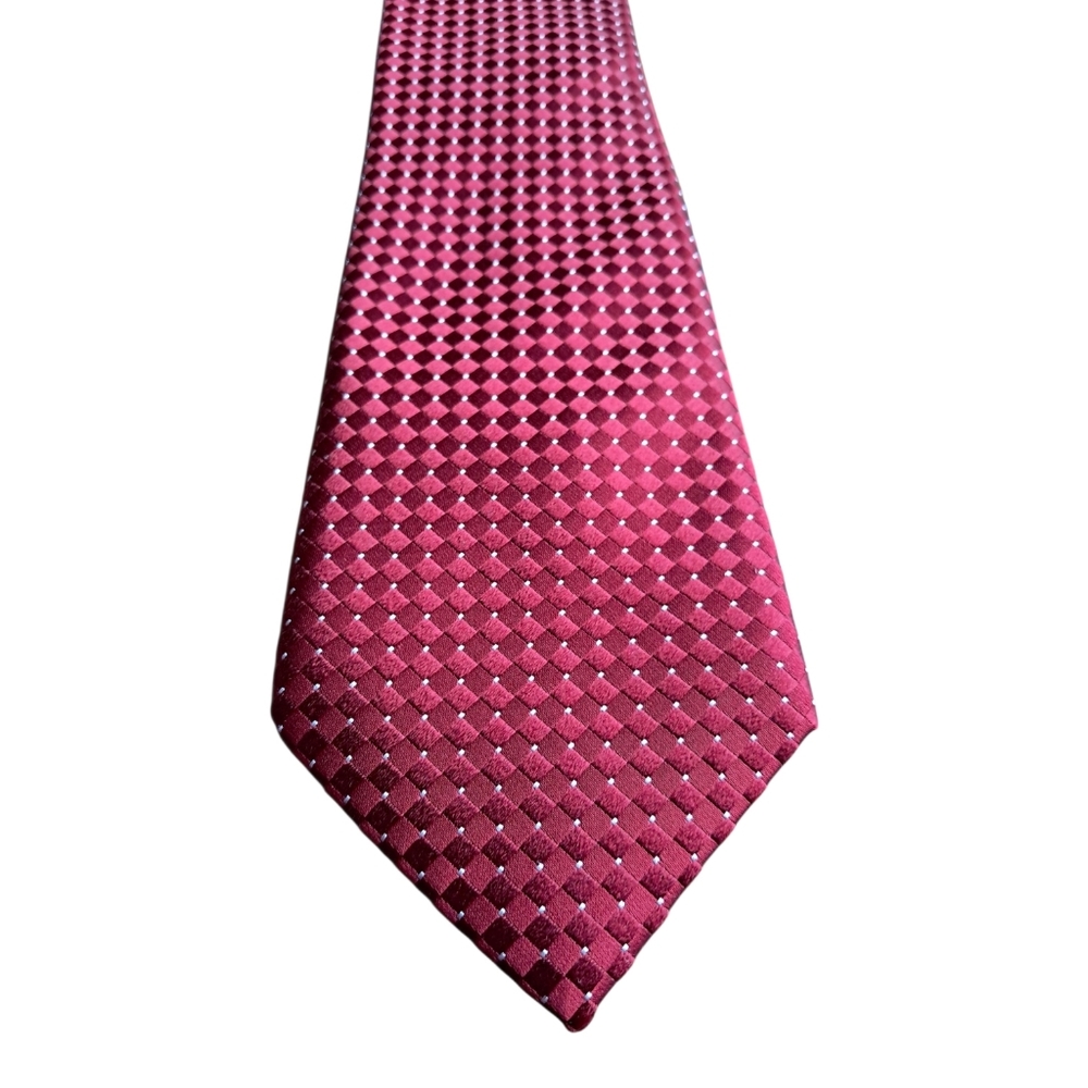 Kenneth Roberts‎ Platinum Men's Red Geometric 100% silk tie 58"